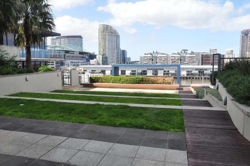 Apartments Melbourne Domain - New Quay Docklands 외부 사진